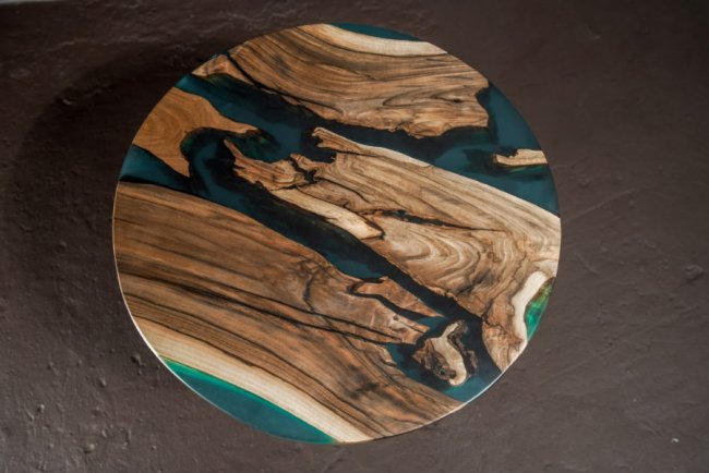 У Луцьку вперше відбудеться виставка-продаж унікальних столів та крісел. ФОТО*