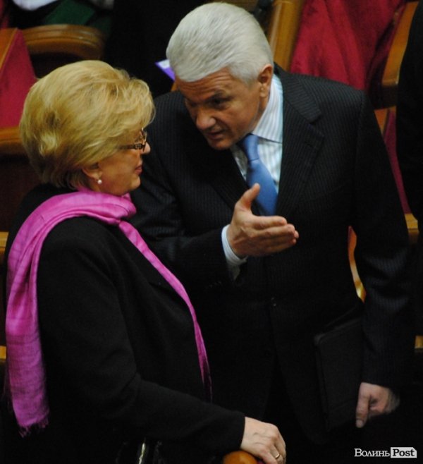 Як волинські депутати у парламенті б’ють байдики. ФОТО