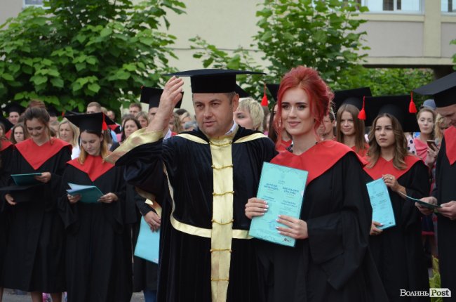 У луцькому політесі «відгуділи» випускний. ФОТО