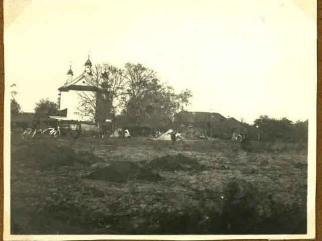 Опублікували цікаві фото селища Колки періоду Першої світової війни