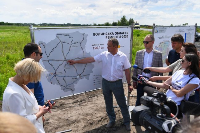 Голова Укравтодору Олександр Кубраков пообіцяв Волині дорожній «ремонтний рекорд»*