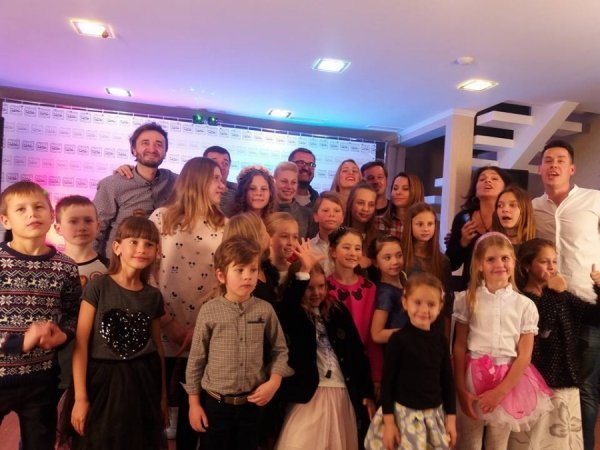 Донька Героя з Волині навчається вокалу у Пономарьова. ФОТО