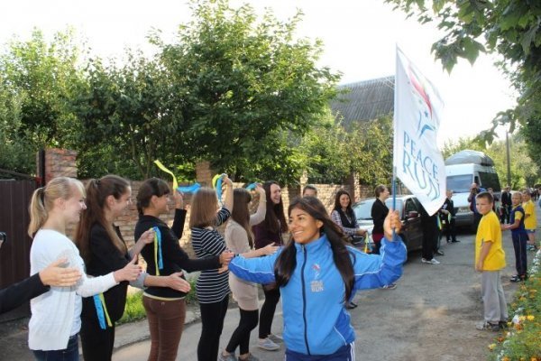  Міжнародна факельна естафета дісталася Луцька. ФОТО