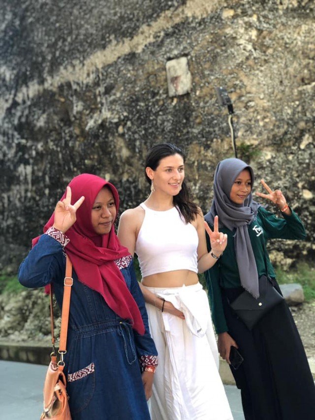 Не миються місяць після пологів і їдять всіляку гидоту: лучанка про тонкощі життя китайців