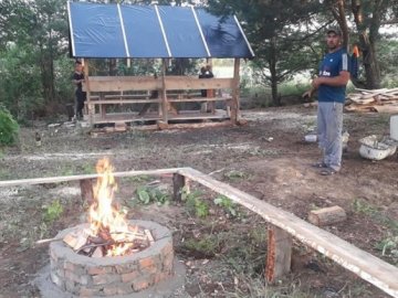 У селі на Волині на місці колишнього сміттєзвалища люди облаштовують зону відпочинку