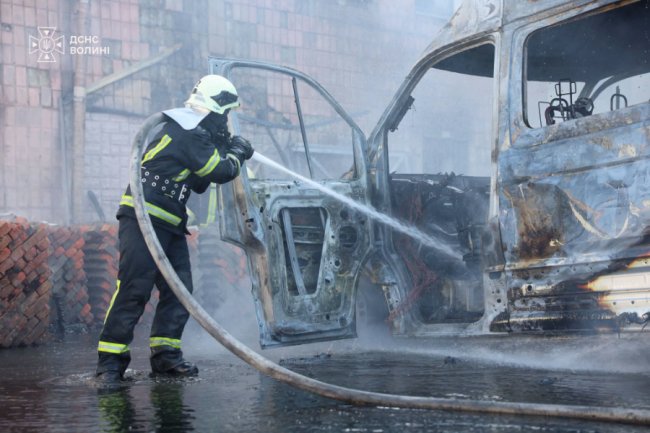 У Луцьку сталася пожежа на приватному підприємстві: що відомо