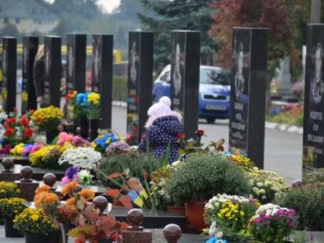 Як у ковельській та луцькій громадах вирішують проблему відсутності місць для поховання