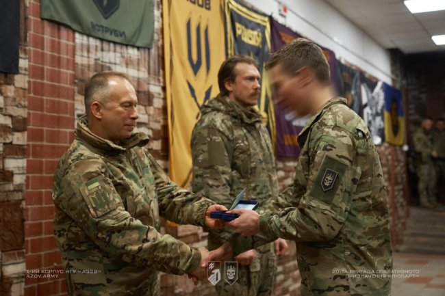 Президент та Головнокомандувач ЗСУ  нагородили бійців бригади «Любарт» за мужність і відданість Україні