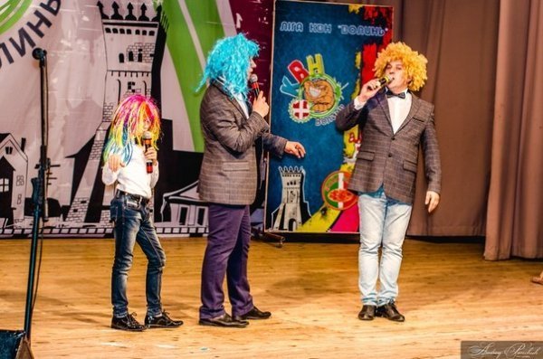 КВН у Луцьку: Рівне «вирвало» перемогу в Запоріжжя. ФОТО