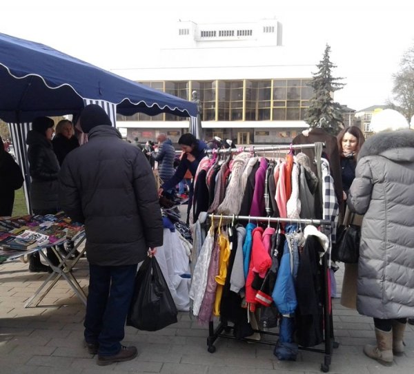 «Благодійна толока» зібрала для військових більше 6 тисяч гривень. ФОТО