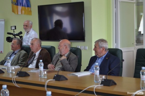 Найкращі луцькі школярі та студенти поїдуть до Німеччини. ФОТО