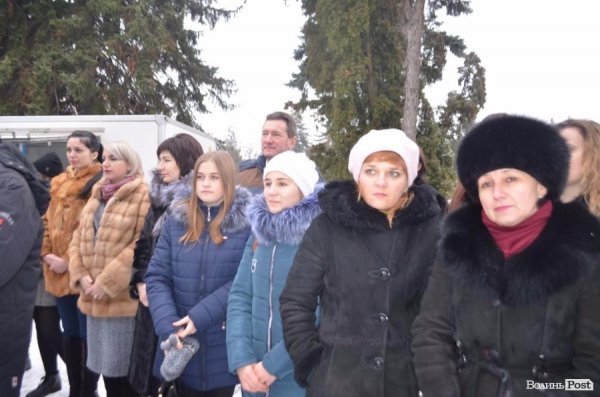 Луцькі студенти відкрили Різдвяний вертеп