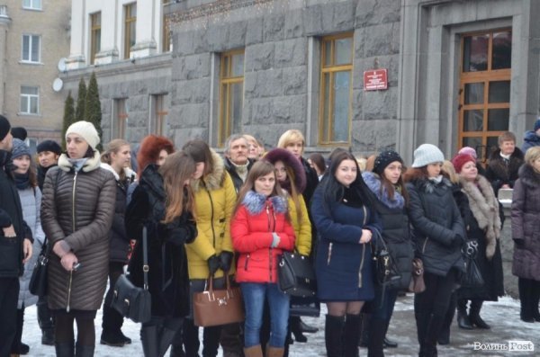 Луцькі студенти відкрили Різдвяний вертеп