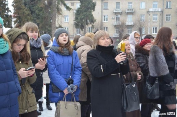 Луцькі студенти відкрили Різдвяний вертеп
