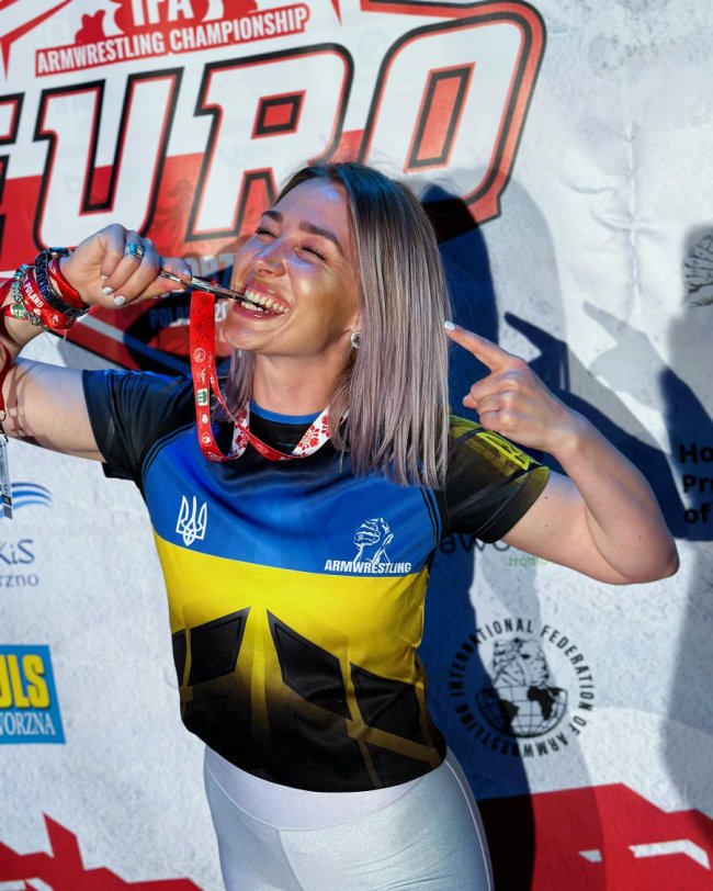 Волинянка здобула два «золота» на чемпіонаті Європи з армреслінгу