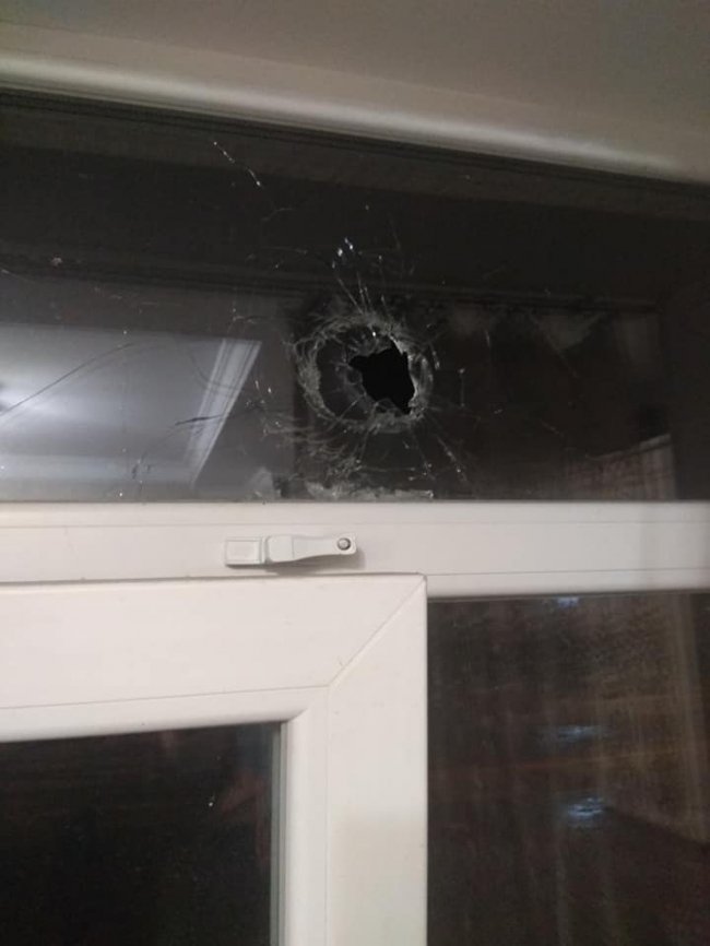 На Волині у вікно будинку вистрелили сигнальною ракетою