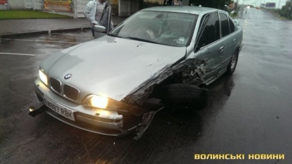 Аварія в Луцьку: постраждала пасажирка BMW. ФОТО