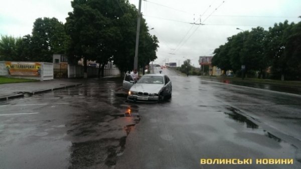 Аварія в Луцьку: постраждала пасажирка BMW. ФОТО