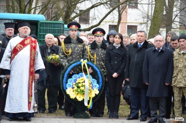 Герої не вмирають: піша хода Луцьком. ФОТО