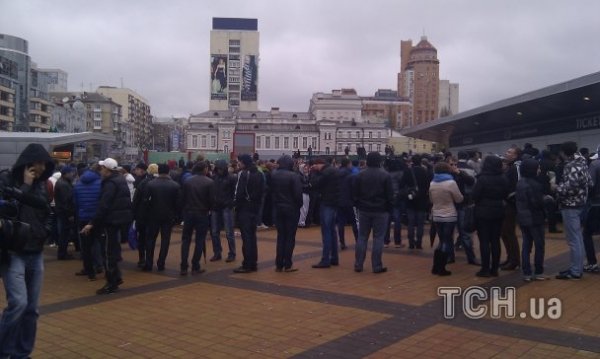 За квитками на матч з Францією – небачені черги. ФОТО