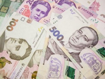 Електрика ринкам, причали та «латання» міськради: у Луцьку «роздадуть» гроші з ремонтів доріг