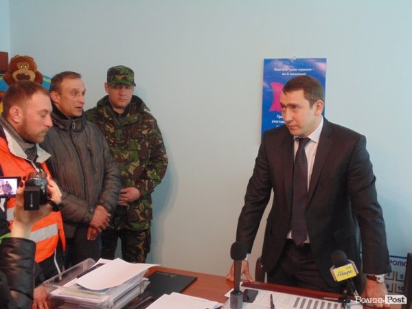 Революціонери влаштували «розборки» з головним міліціонером Волині. ФОТО. ВІДЕО