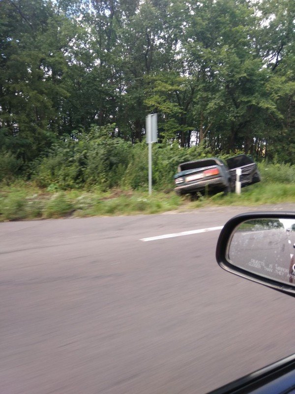 Аварія на Волині: ВАЗ злетів у кювет