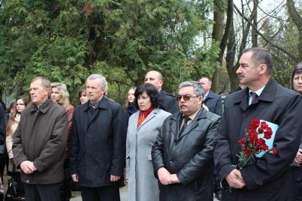 Луцьк вшанував в’язнів нацистських концтаборів. ФОТО