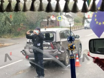 У Луцьку військова вантажівка  врізалася в автомобіль. ВІДЕО