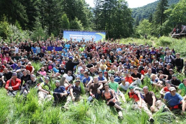 Лучани перемогли в екстремальних перегонах Карпатами. ФОТО