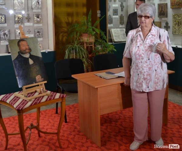 Луцьким музейникам передали картину за 2,5 мільйона євро