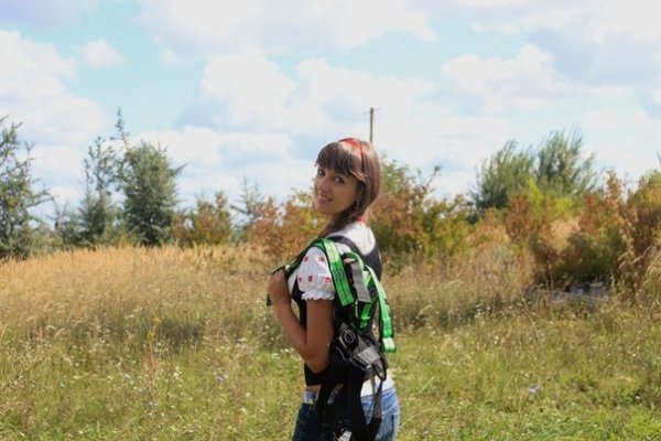 Як у Луцьку стрибали з труби заввишки понад 50 метрів у вишиванках. ФОТО. ВІДЕО