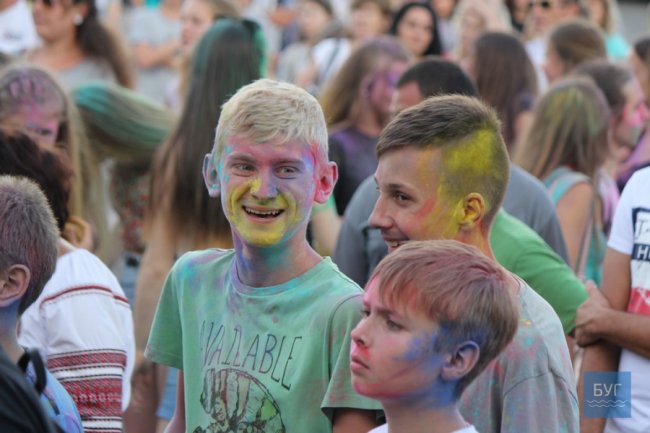 У місті на Волині кидалися фарбами. ФОТО