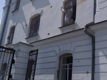 Росіяни обстріляли на Донеччинні Свято-Успенську Святогірську лавру: поранили сімох людей 