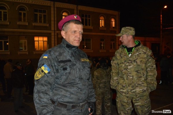 Самооборона під Луцькрадою чекає офіційних даних. ФОТО