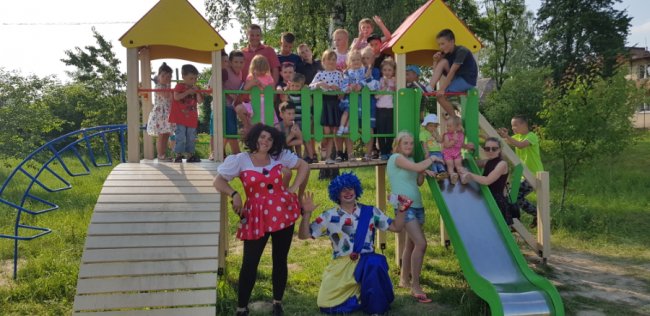 На радість дітям: на Волині – два нові ігрові майданчики. ФОТО