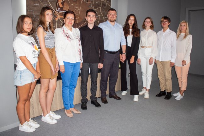 У місті на Волині троє випускників склали ЗНО на 199 балів 