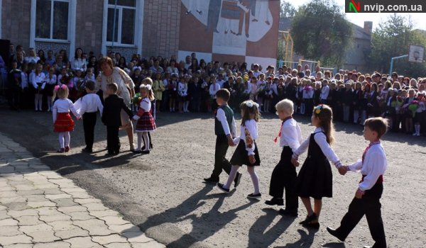 Перший дзвоник у школах Нововолинська