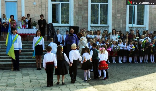 Перший дзвоник у школах Нововолинська