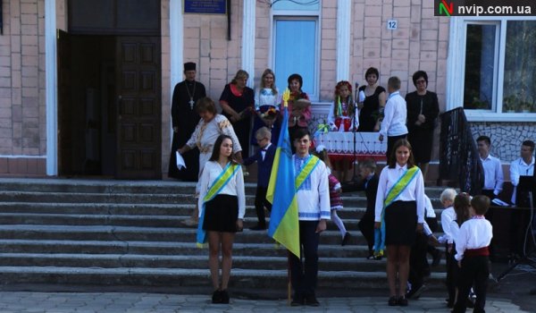 Перший дзвоник у школах Нововолинська