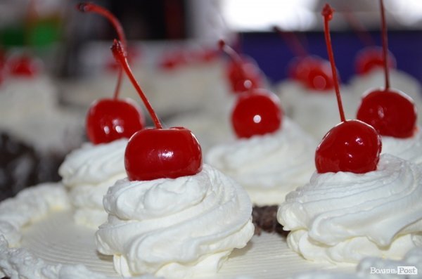 Як у Луцьку роблять торти. ФОТО 