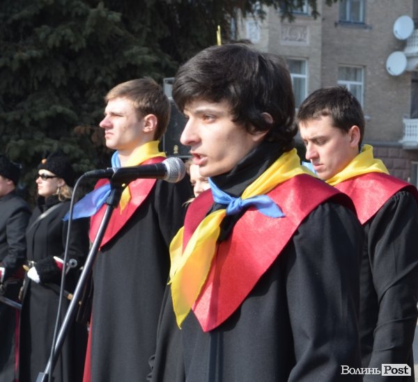 У Луцьку Шевченка вшанували спільним виконанням «Заповіту»