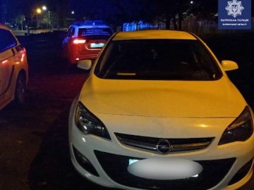 Луцькі патрульні вночі зловили п’яного водія з наркотиками. ВІДЕО