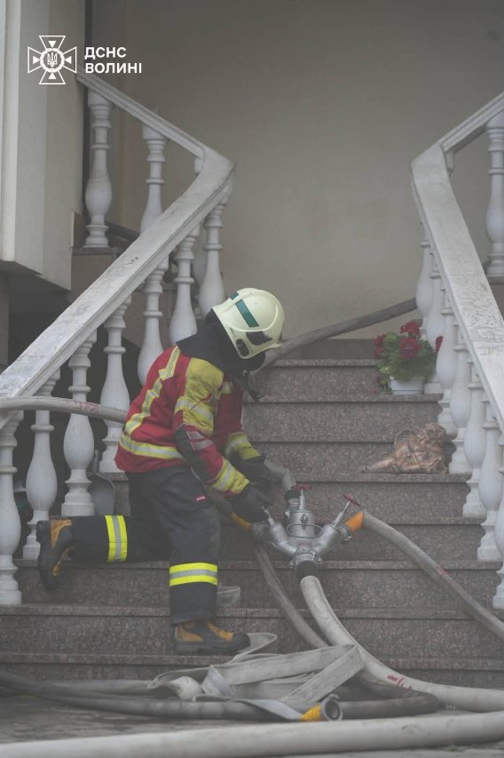 У Луцьку через увімкнену без нагляду праску загорівся будинок