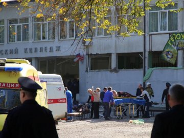 Студентка, яка тікала від керченського терориста, зняла стрілянину на камеру. ВІДЕО 18+