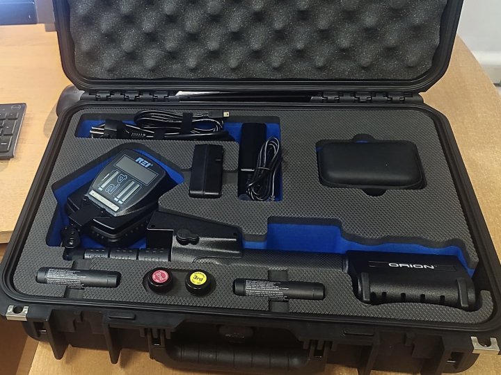 Кейс на мільйон: через волинський кордон пасажирка автобуса намагалась провезти електронний пристрій