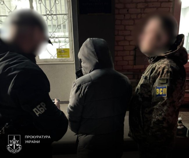 Працівник ТЦК зламав руку чоловікові на Волині: його судитимуть