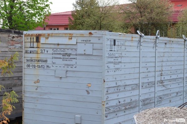 У такій тарі двигуни приходять на завод