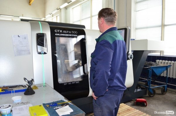 Як у Луцьку ремонтують авіадвигуни. ФОТО