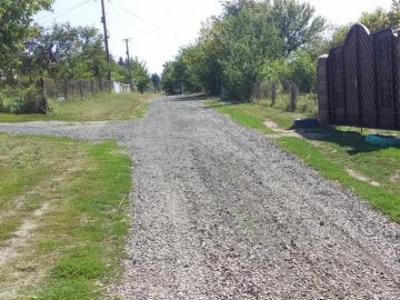 Волиняни власноруч відремонтували дорогу за 40 тисяч гривень. ФОТО